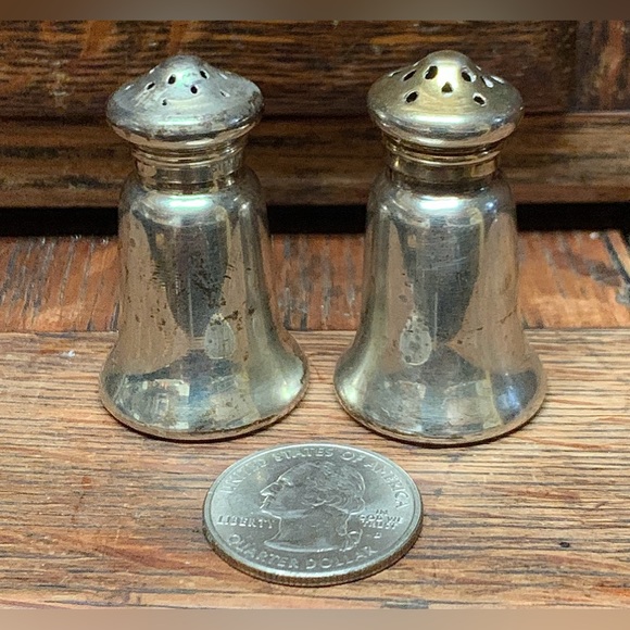 Early 20th Century Antique Sterling Silver Miniature Salt & Pepper Shakers - Picture 1 of 14